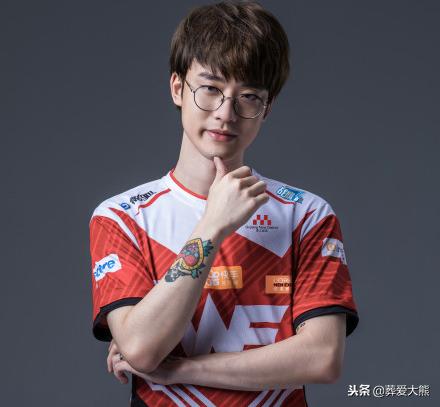 英雄联盟怎么举报队友最新,英雄联盟举报5个人