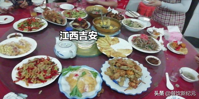 同样是农村办酒席,广西江西云泥之别,网友:没有对比就没伤害