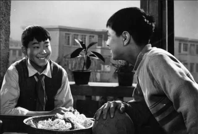 老电影小小足球队,六十年代老电影小飞虎队