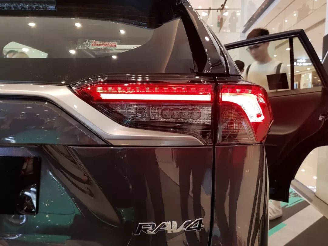 奔赴香港实测：这应该是最值得入手的RAV4！