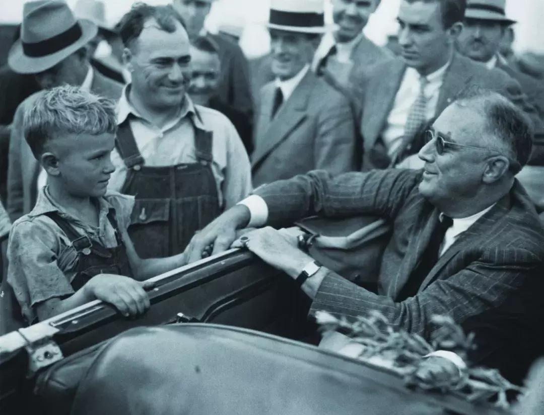 美国总统军事权力有多大,美国总统的权力和军事权力