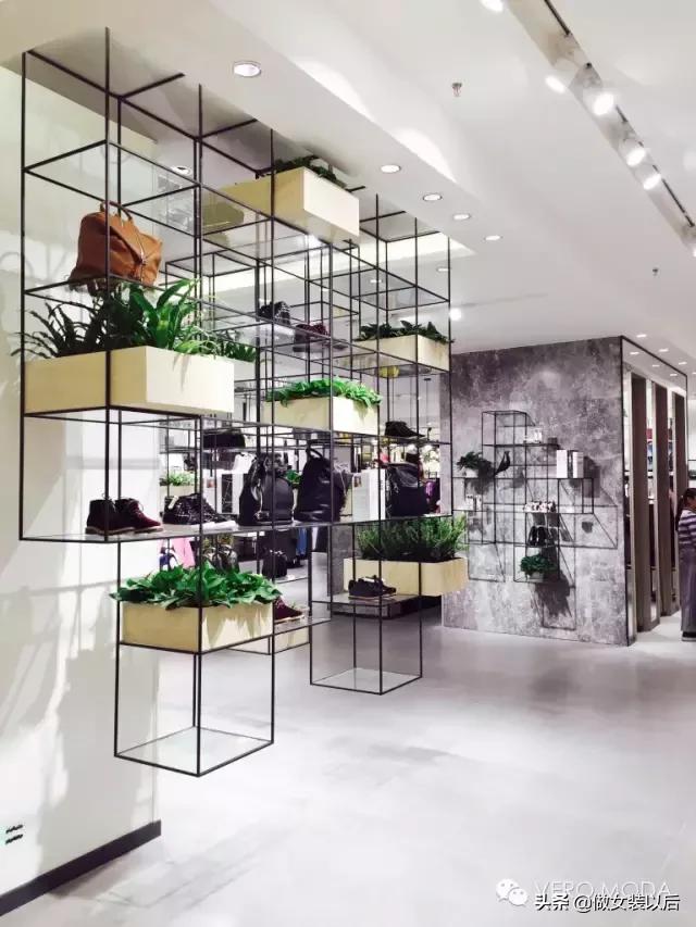 流水的衣服铁打的牛仔裤,流水的时装铁打的模特