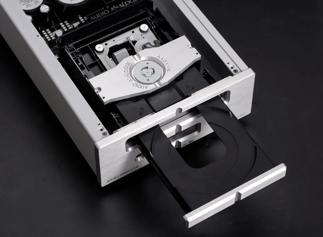 爱歌AADrive转盘+AADac解码器/前级组合