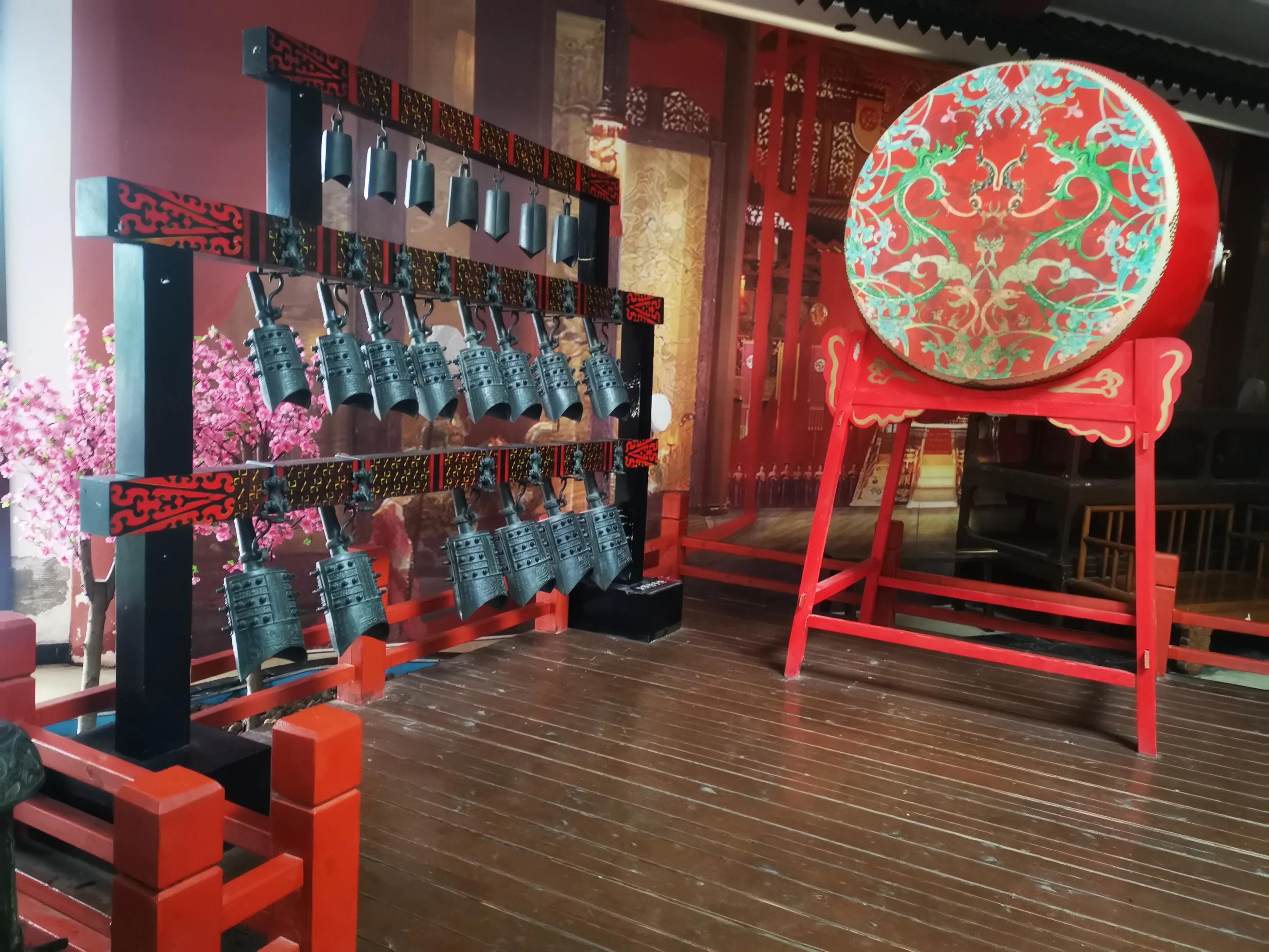 赤帝王气纳柏山，凤凰城筑芒砀山