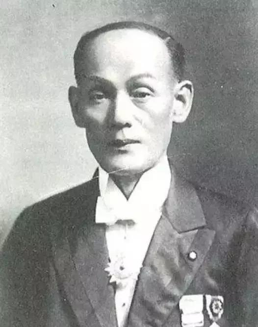 靠“*养包**”员工，逼疯同行！最不务正业的公司，在全球火了100年