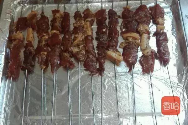 爱吃烤肉的快收藏，教你在家做，味香肉嫩，吃起来特别解馋