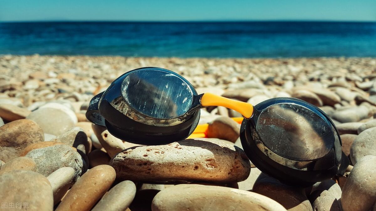 学游泳准备哪些用品,第一次学游泳需要带什么东西