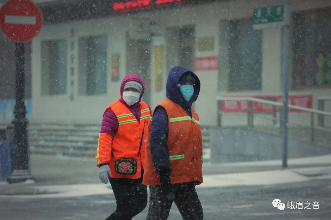 写给康安医院里那些拒绝吃盒饭的同胞