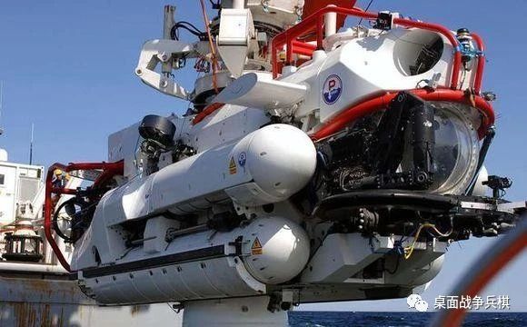 深海怎么逃生,潜艇在深海怎么逃生