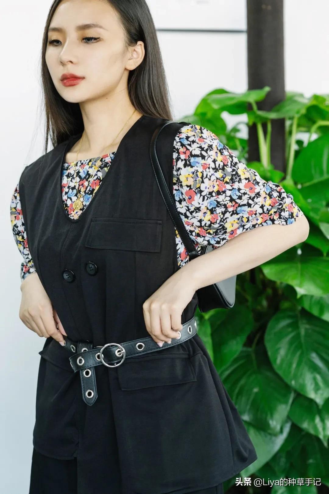 高级旧衣服穿搭技巧,又土又潮的花纹衣服