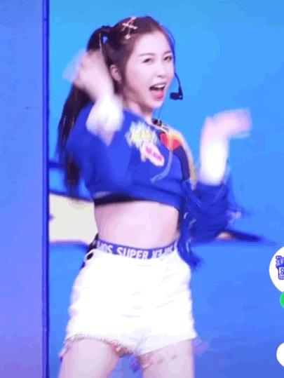 女团发型教程简单漂亮,女团发型甜酷风格戴大蝴蝶结