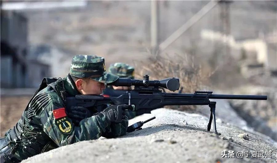 虎斑特战军大衣,虎斑特战服武警都可以穿吗