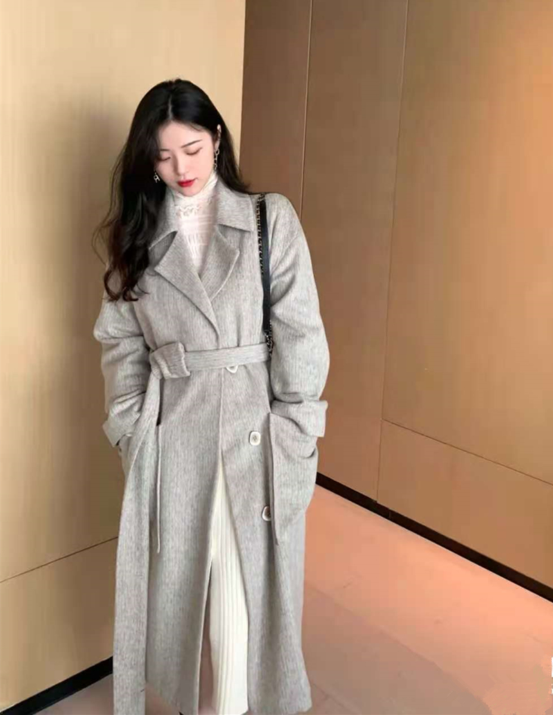 大衣自带的腰带,大衣选择带腰带还是不带腰带的好