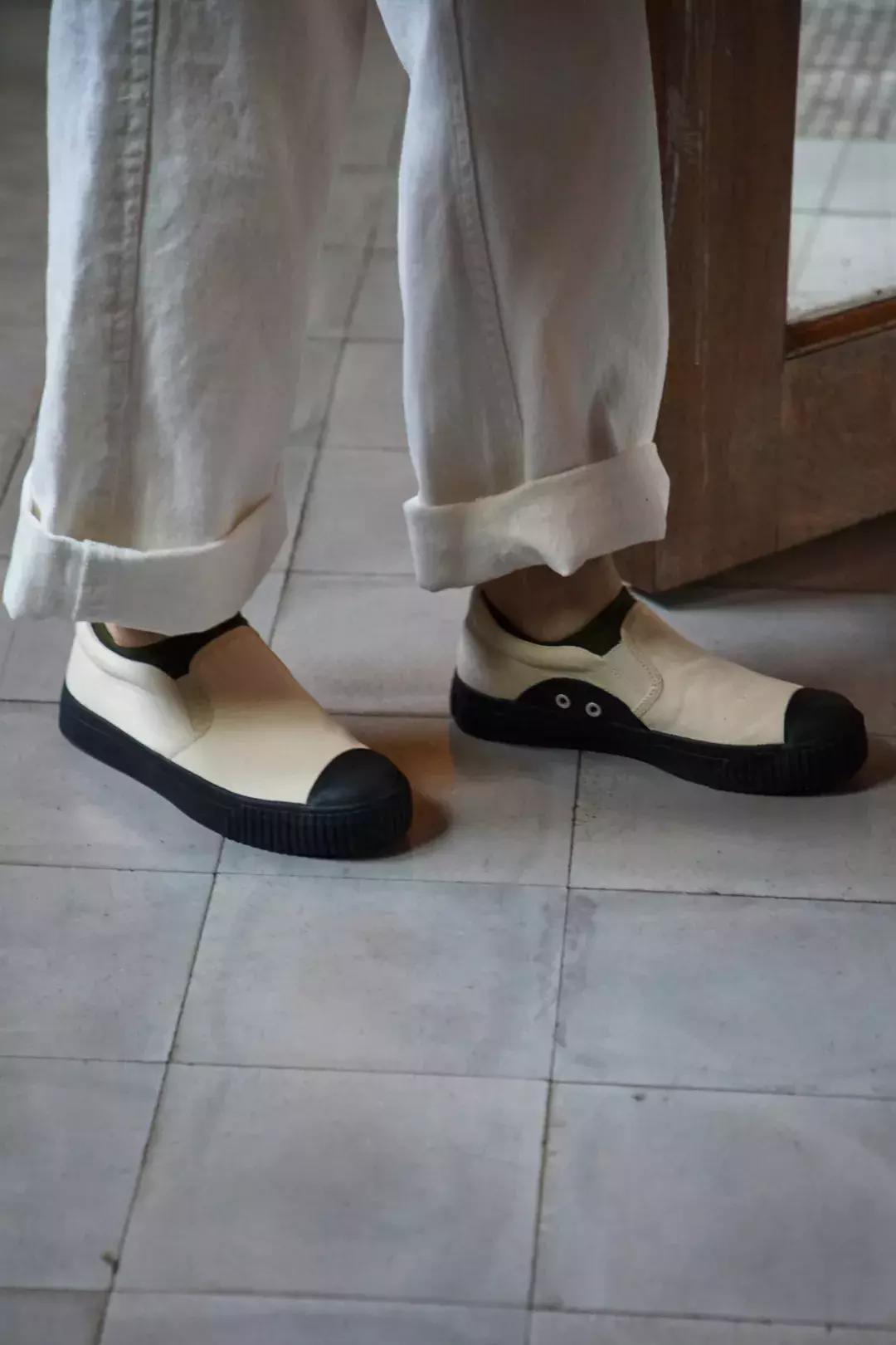 旅行中总会遇到形形色色的人,旅行中总是有两种人