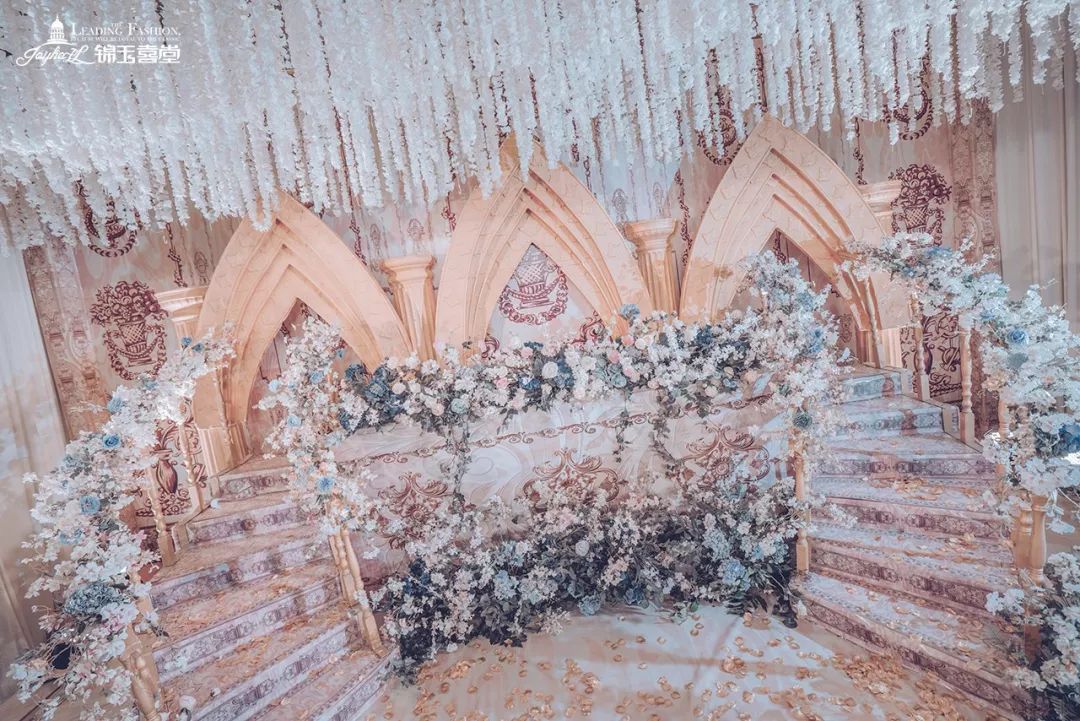 在幸福的时候遇见你,在幸福的边缘遇见你