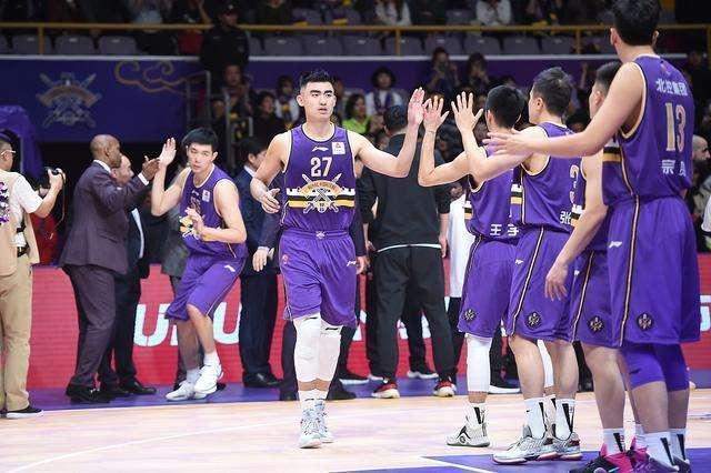撑不下去了？北控男篮做出艰难决定，马布里与球员站在了一起