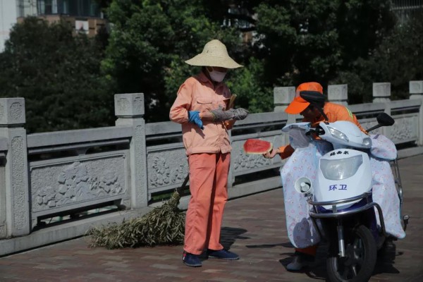 2018十大感人瞬间感谢你,谢谢2018完整视频