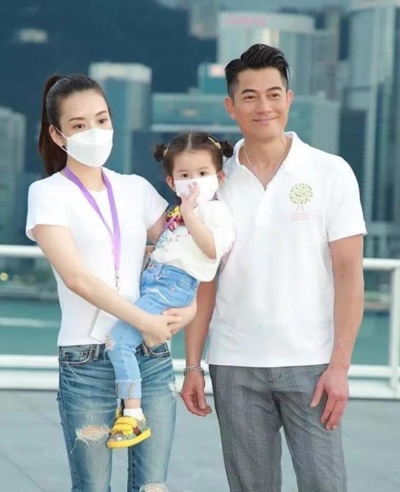 酒店共享、*袜丝**拼单、宝马不算豪车,“拼单名媛”真能钓到明星?