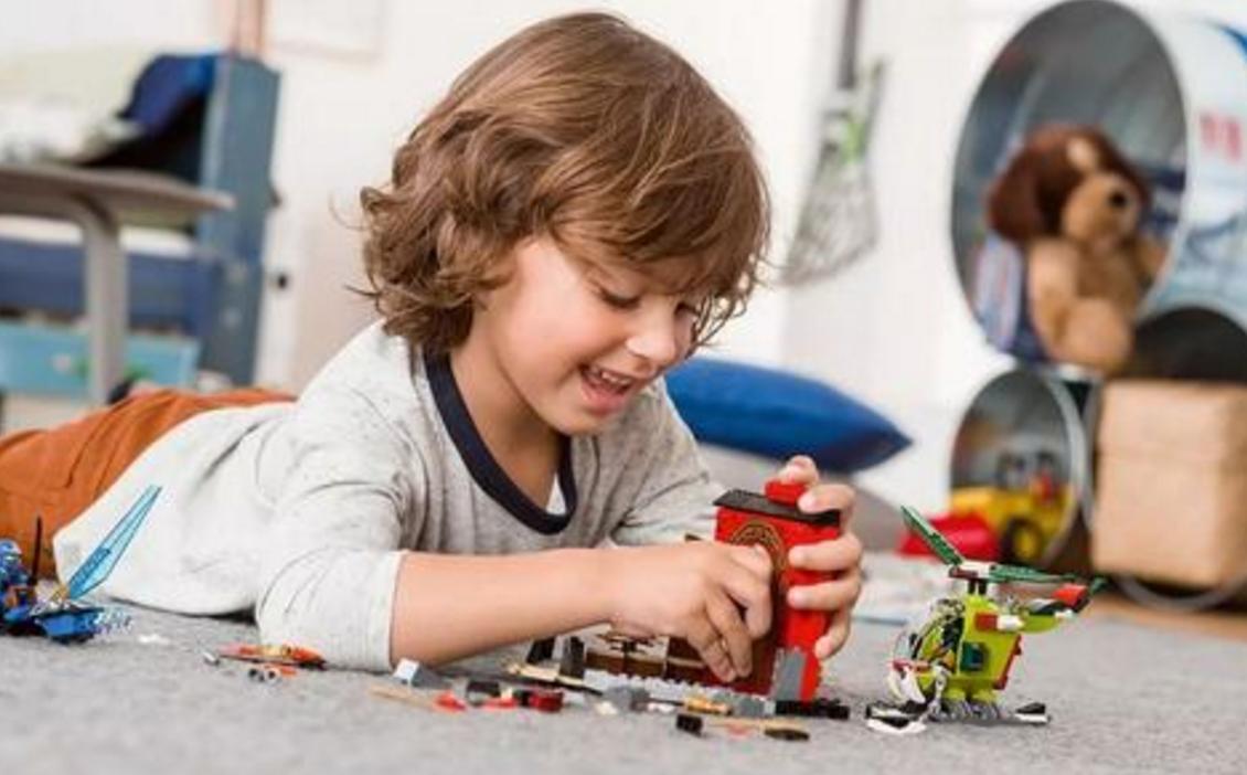 这些危险玩具不要再给孩子买了,这几大危险玩具尽量别给孩子买