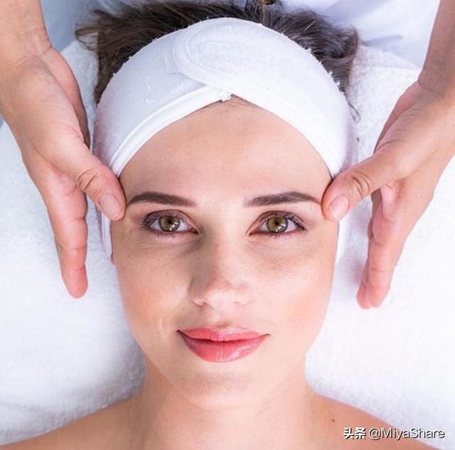 长闭口痘痘怎么护肤步骤,油脂性痘痘闭口怎么消除