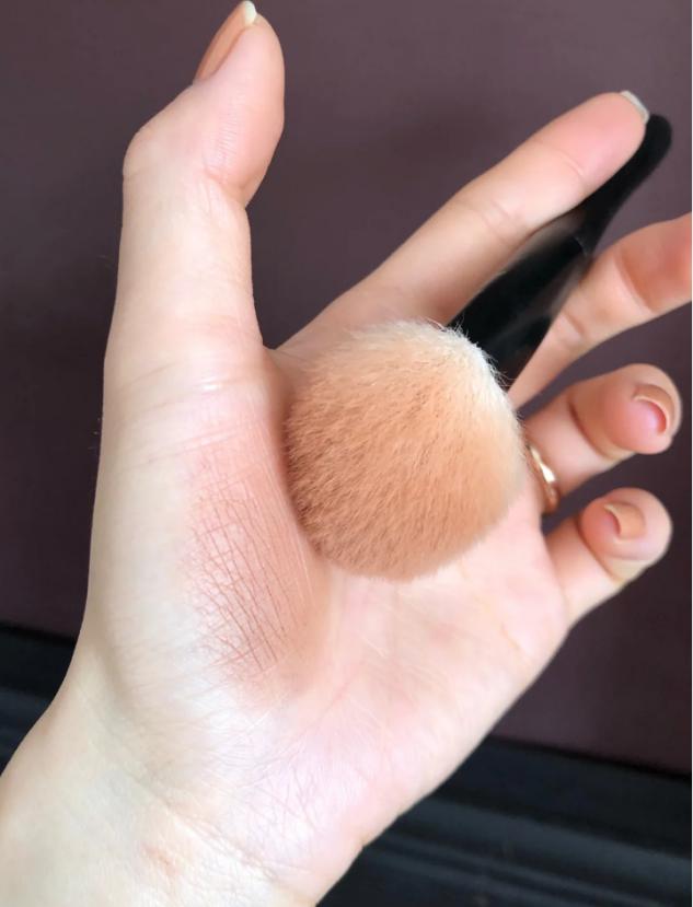 如何用腮红提升脸部线条显年轻,如何拥有迷人的腮红