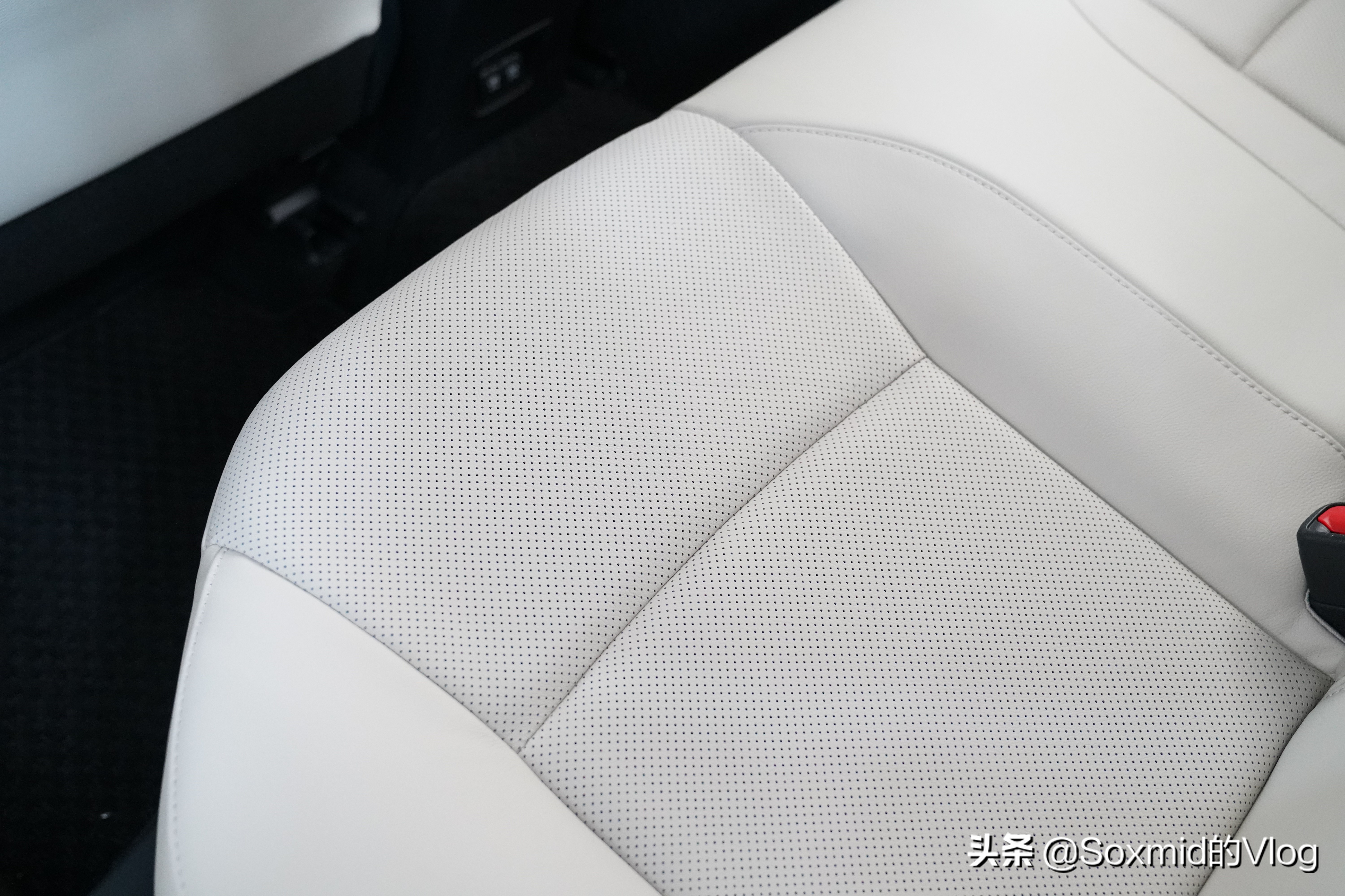 全新丰田卡罗拉值不值得买,全新卡罗拉买1.2t还是1.8