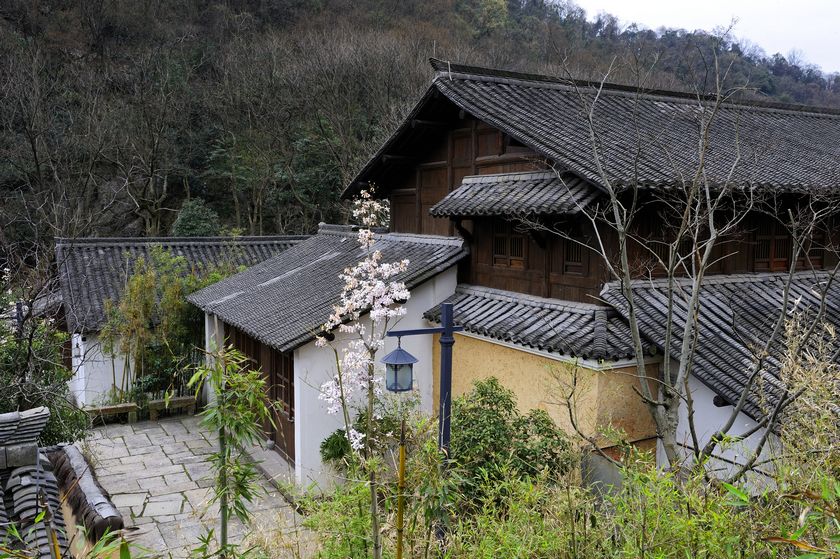杭州西湖推荐住的酒店,杭州西湖边最好的十个酒店价格