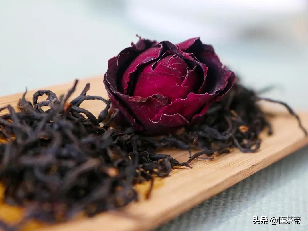 被硫磺熏过的玫瑰花泡水的颜色,一招鉴别硫磺熏过的玫瑰