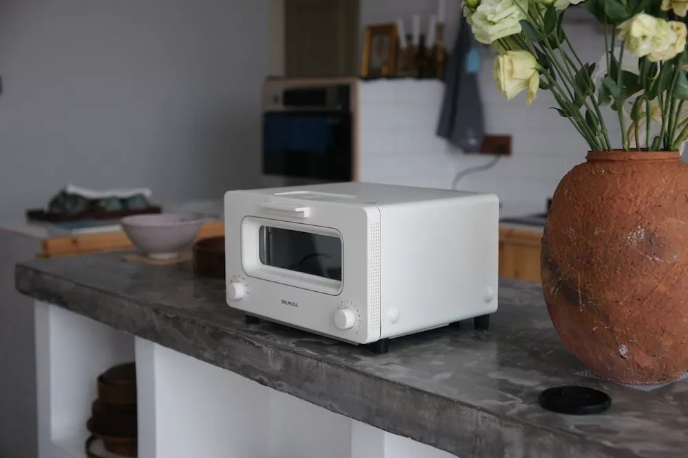 用水泥砌橱柜,用粘土做迷你橱柜