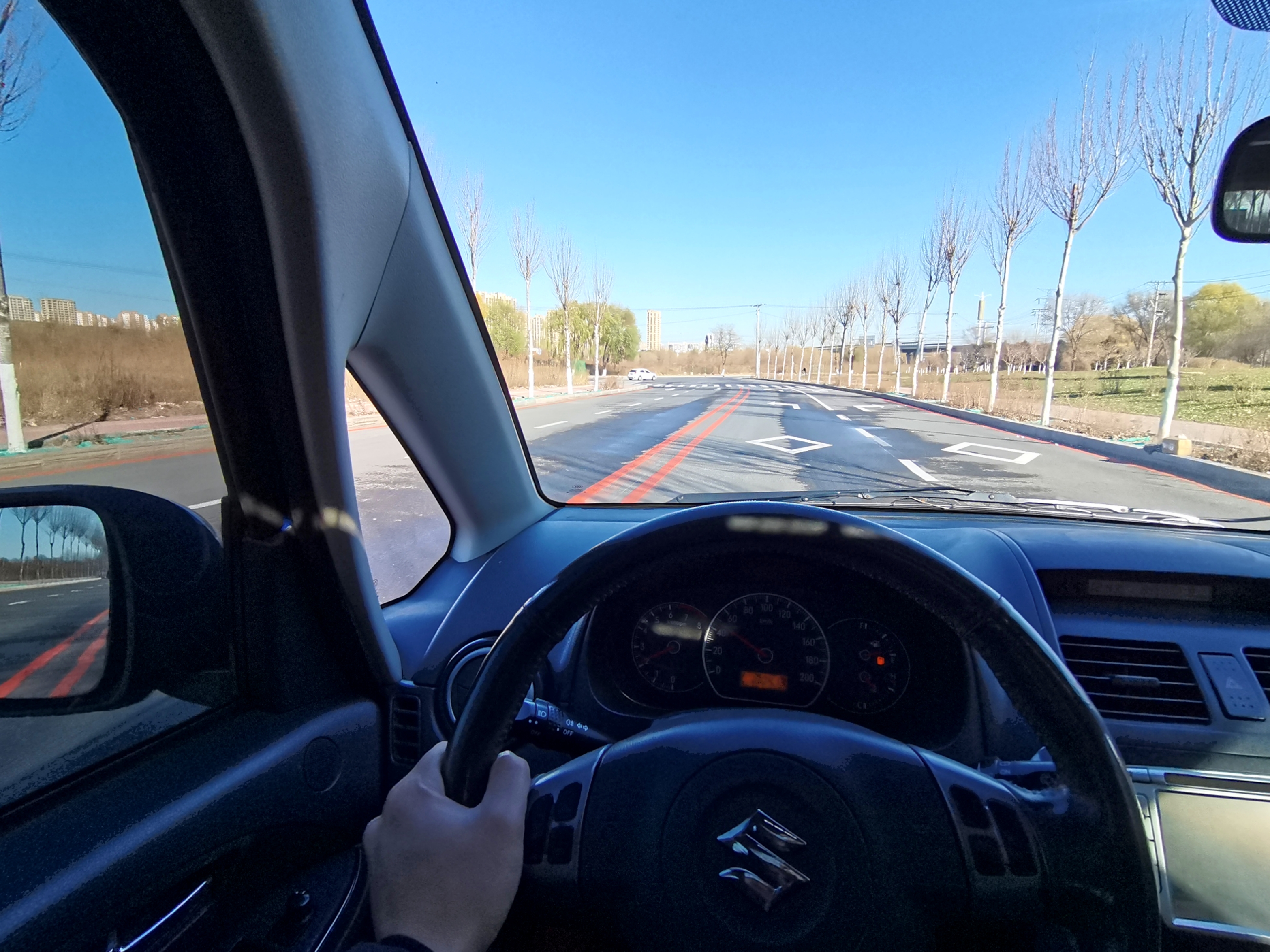 跨界概念车,长安铃木新天语sx4的六方位介绍