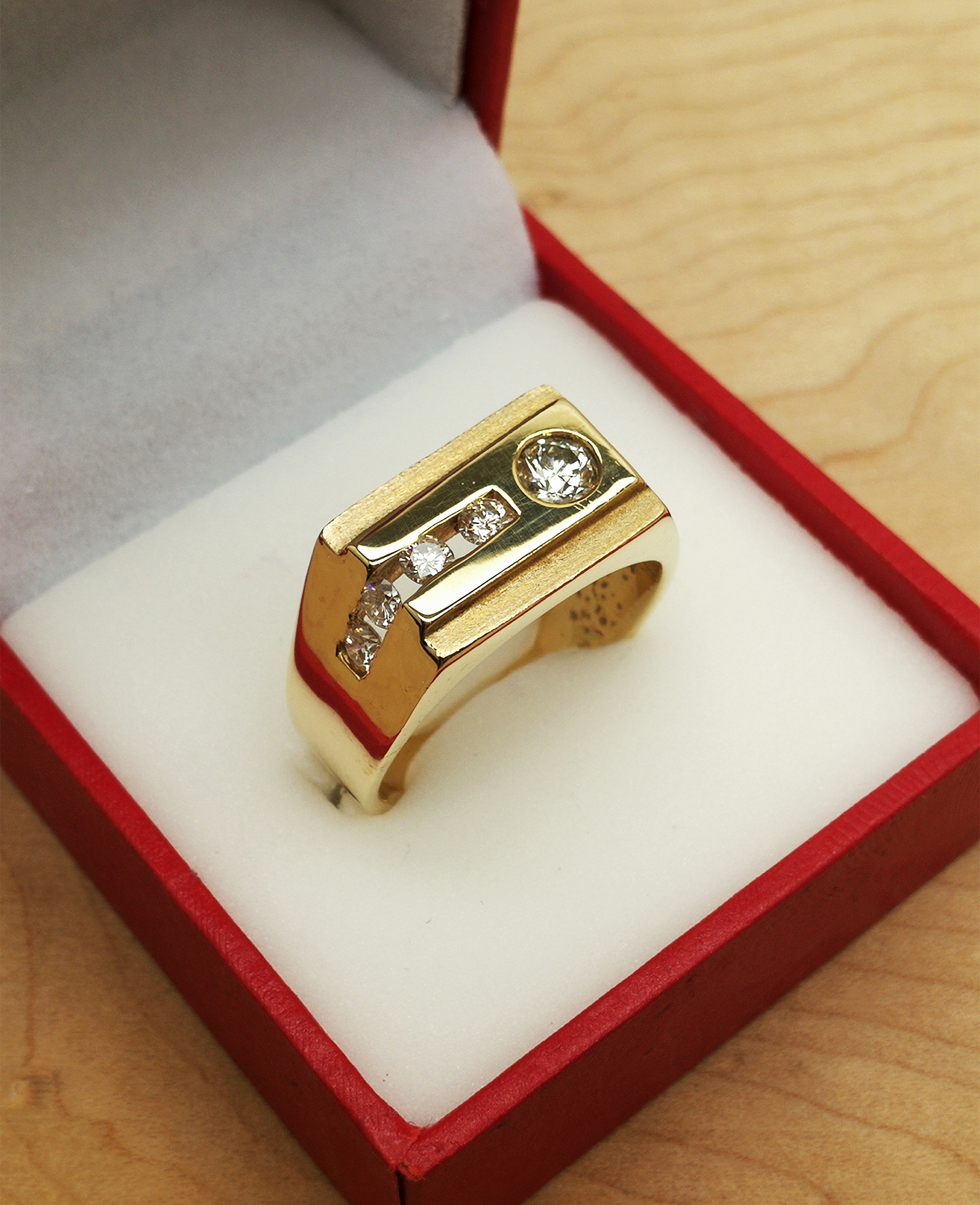 男戒很难看？因为你们没看过这些设计