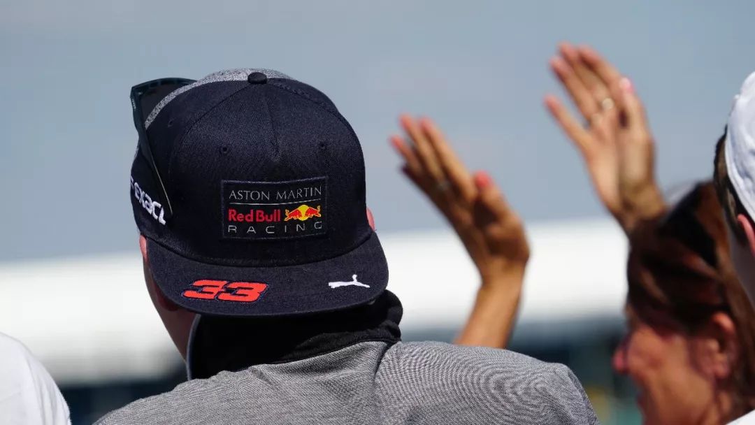 f1红牛车队阿斯顿马丁,阿斯顿马丁f1赛车队