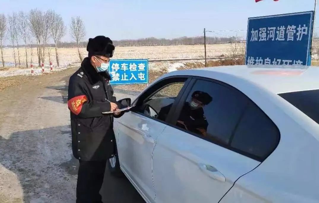 看到村民脸上幸福的笑容,看到村里人心里真高兴