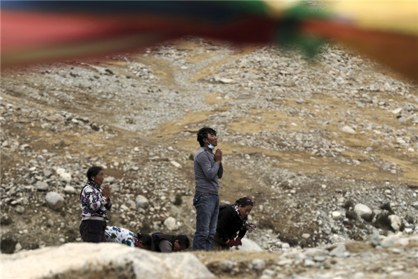 朝圣者转山一圈纪录片,朝圣者转山一圈可洗净一生罪孽