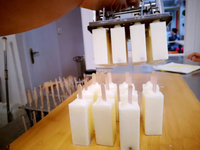 西安钟楼小奶糕,西安小奶糕