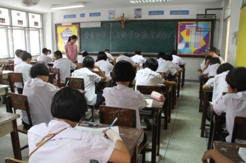 在泰国留学实习工作怎么找,在泰国留学可以兼职打工吗