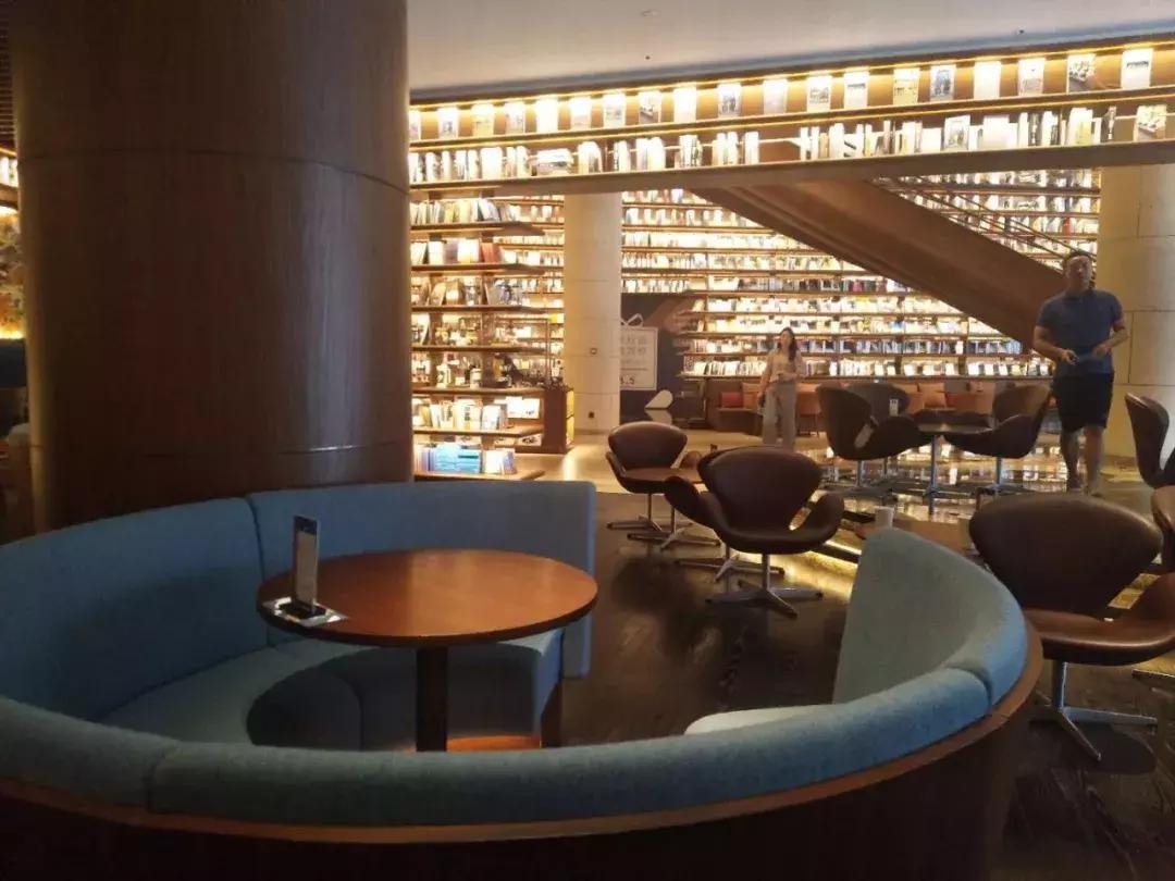 言几又书店西安迈科店,言几又迈科中心旗舰店