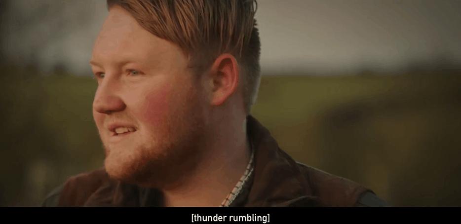 豆瓣9.6，这个“英国版李子柒”承包了我本月的笑点