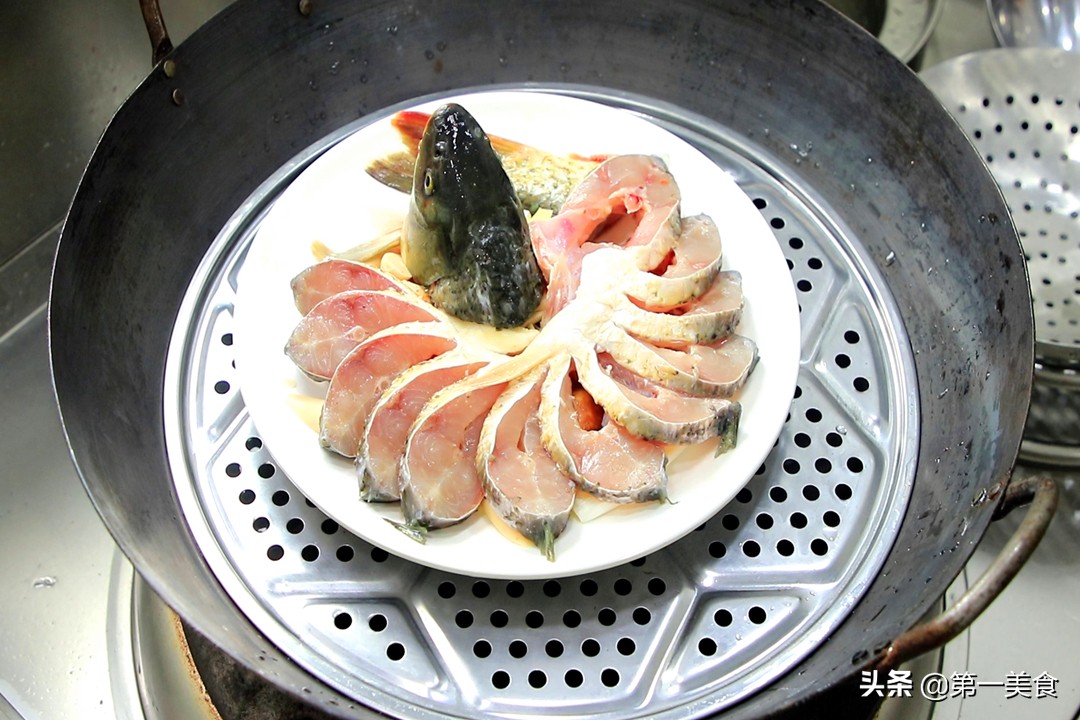 这鱼，以前价格高过牛羊肉，现在7块一斤买家少，蒸一蒸滑嫩滋补