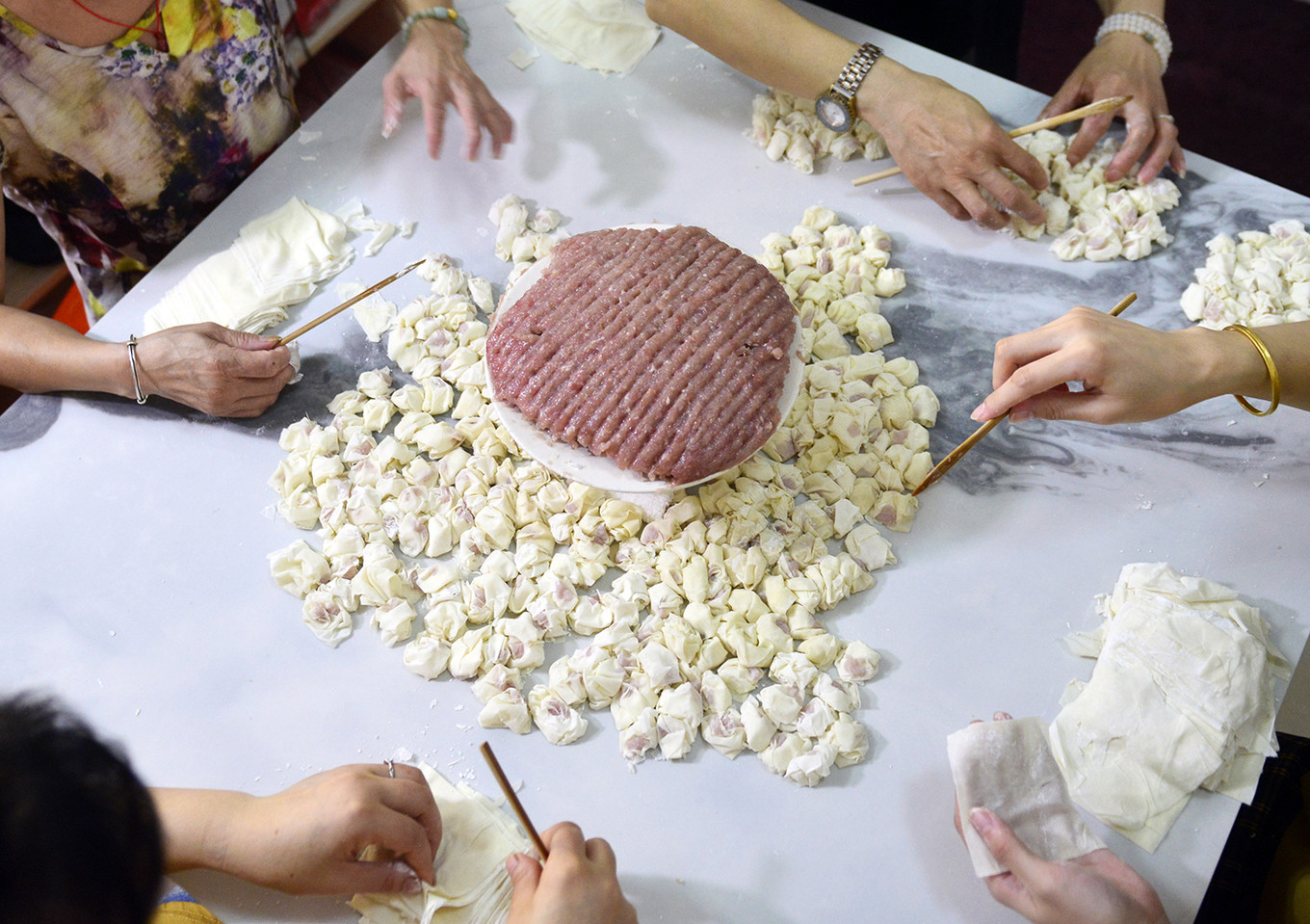 和小姐姐一起逛嘉兴吃百年传承的美味，大胆的把美好生活秀给你看