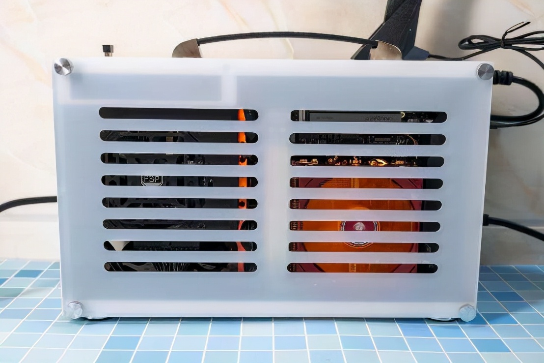 技嘉b550iaoruspro主板电池在哪,技嘉的b550iaorusproax