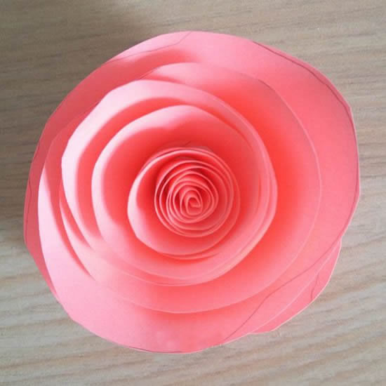 用一张纸剪一朵玫瑰花怎么剪,用卡纸剪玫瑰花该怎么剪