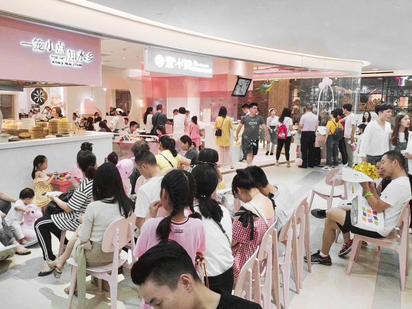 经典案例|董小婉、谭福锅、卢家妈妈……如何炼成爆红品牌？