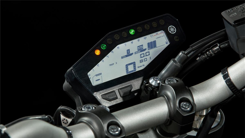 雅马哈mt-09发动机,雅马哈mt-09真的不适合新手吗