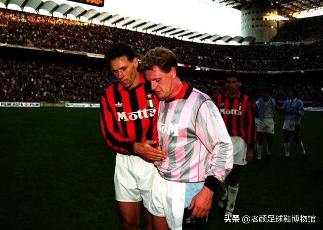 英格兰足球史上最惨的一次,英格兰足球第一人