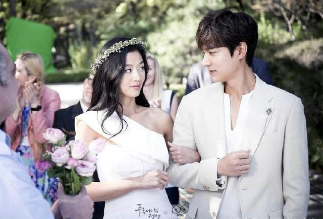 韩剧婚纱照名场面,韩剧女主们的婚纱造型谁美到你了