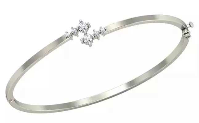 属兔的本命年戴金的还是戴银的好,2024年本命年适合戴金还是戴银