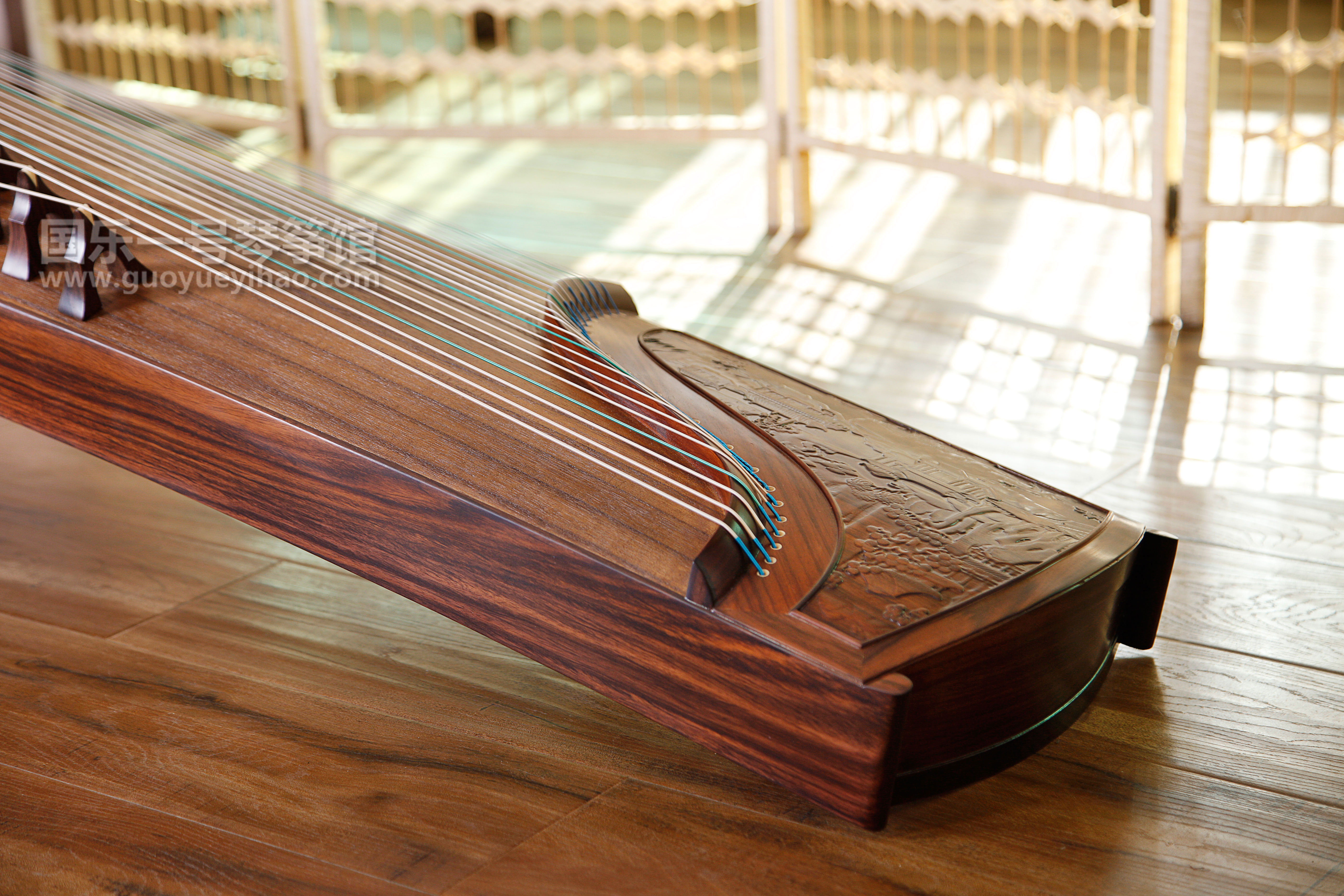 线上买和线下买有什么区别吉他,古筝线上线下价格区别