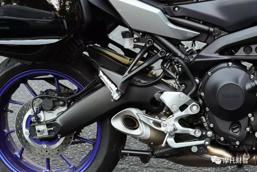 雅马哈tracer900gt对比宝马xr1000,雅马哈tracer900gt是自动挡吗
