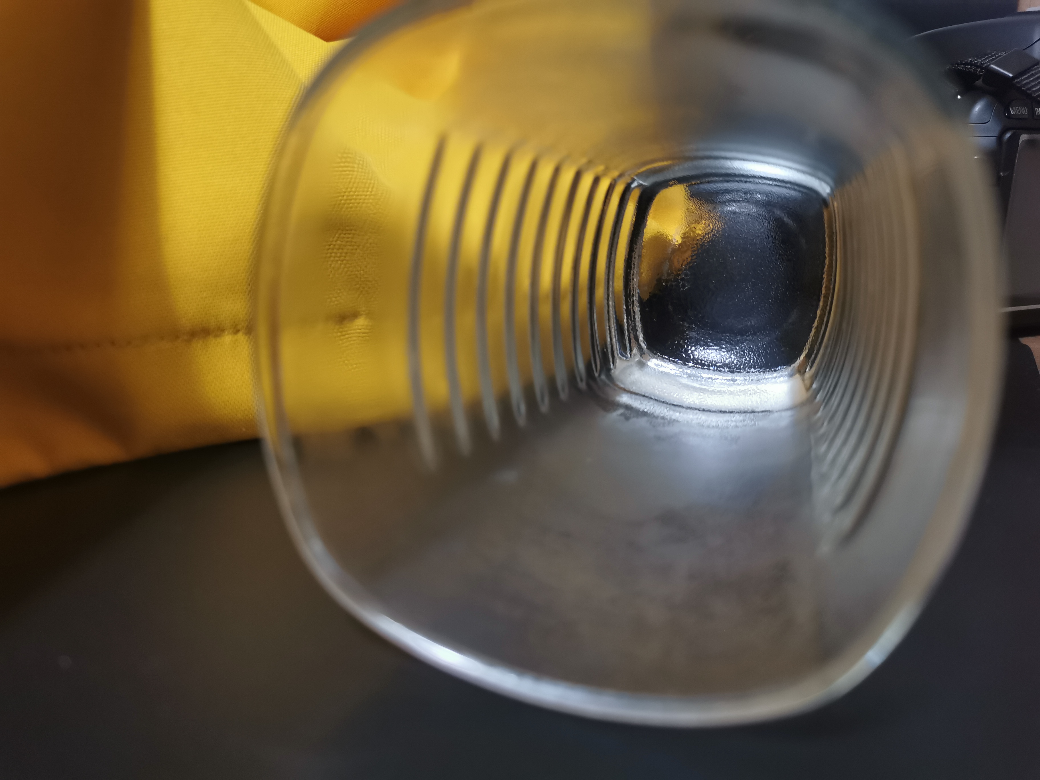 沙乐华明星同款冲锋衣,沙乐华和哥伦比亚冲锋衣哪个好